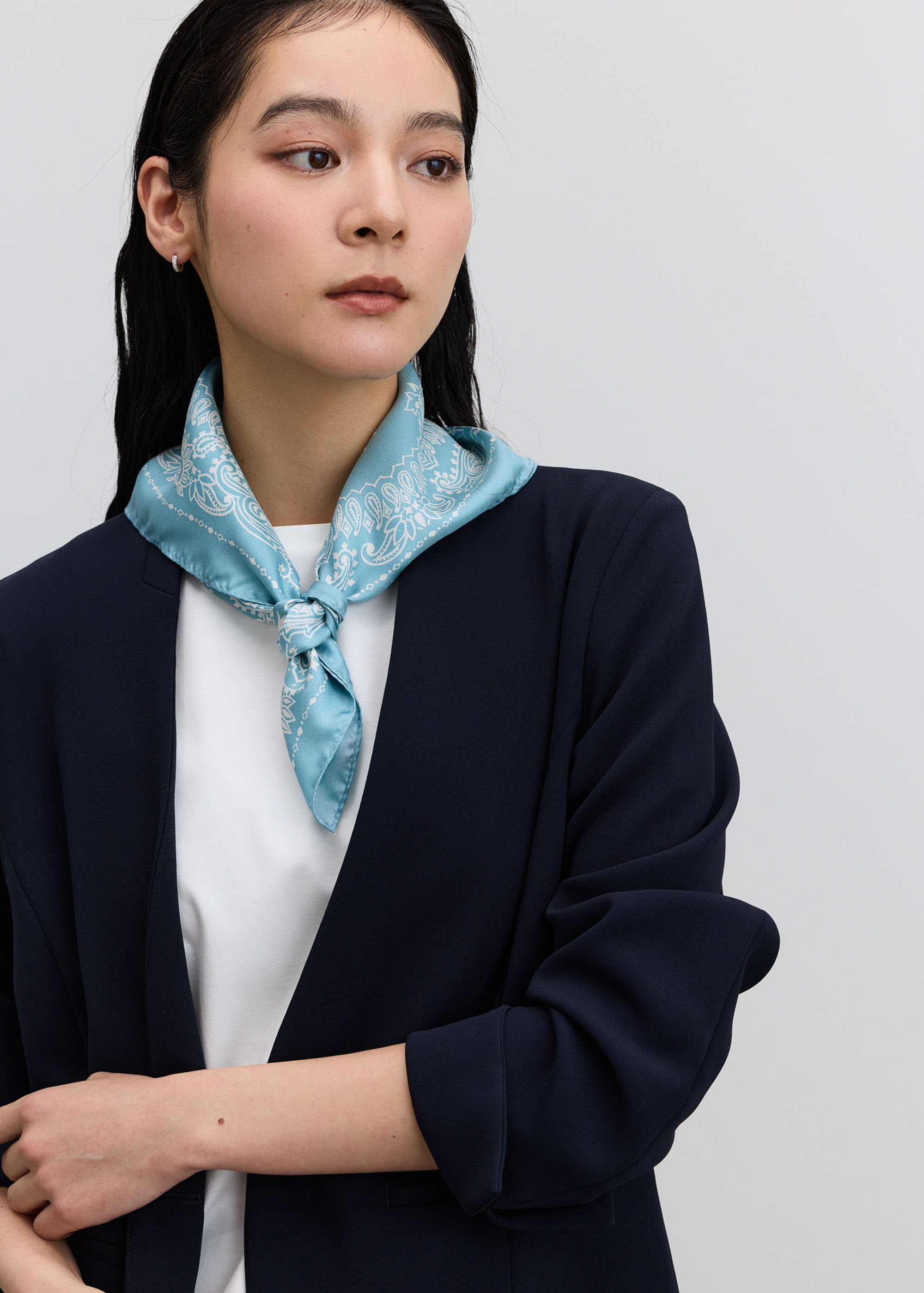 シルクドットプリントスカーフ- SOÉJU online store｜上質な大人の女性